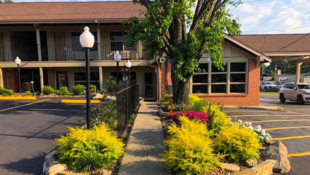 Charles Wesley Motor Lodge Downtown Broken Bow- Hochatown Esterno foto