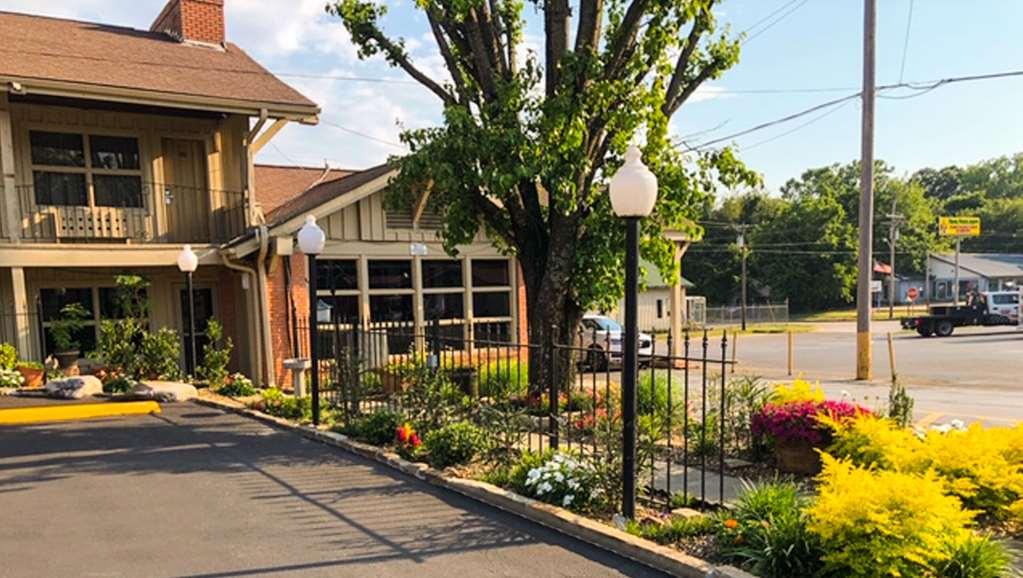 Charles Wesley Motor Lodge Downtown Broken Bow- Hochatown Esterno foto