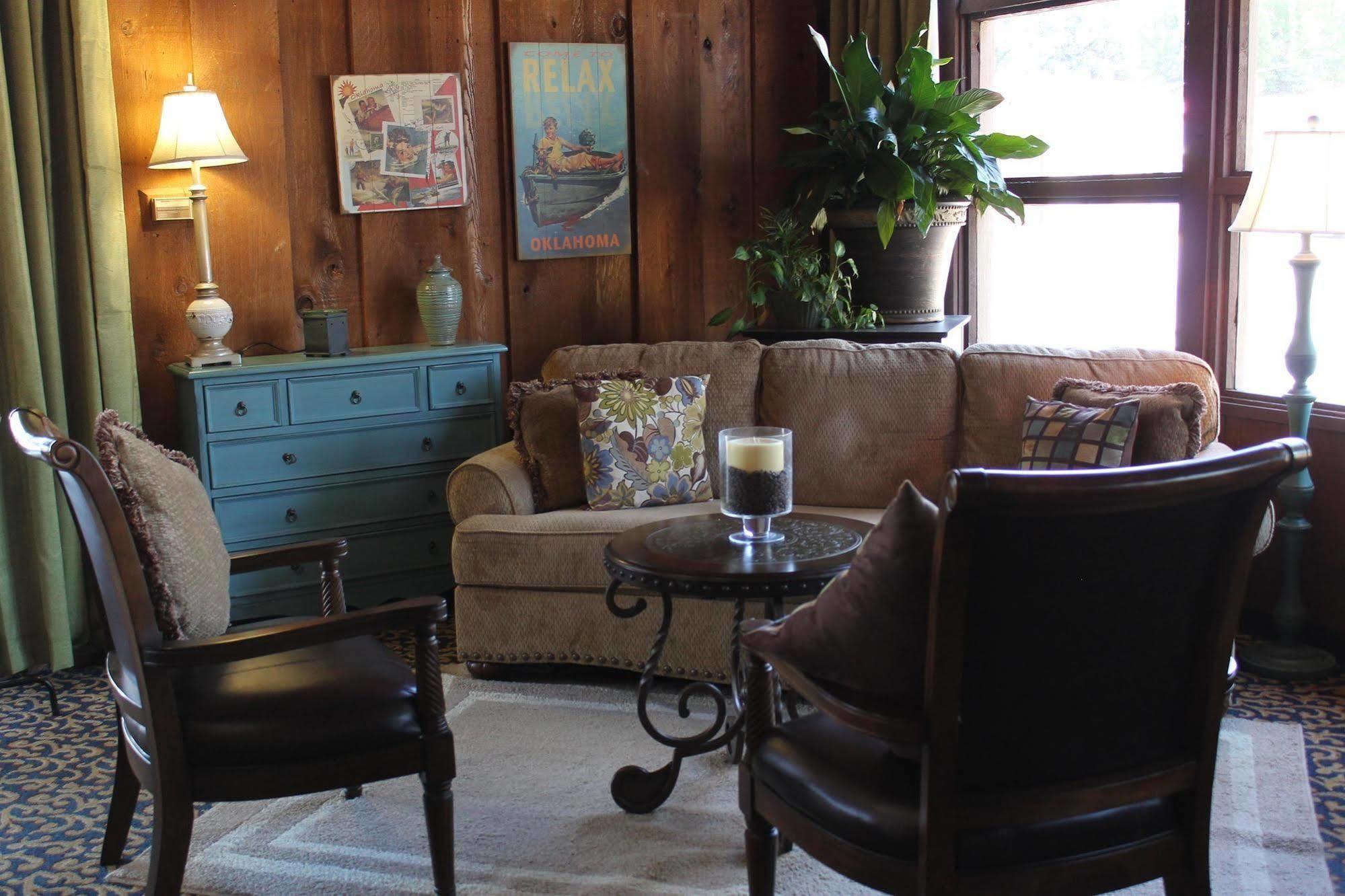 Charles Wesley Motor Lodge Downtown Broken Bow- Hochatown Esterno foto