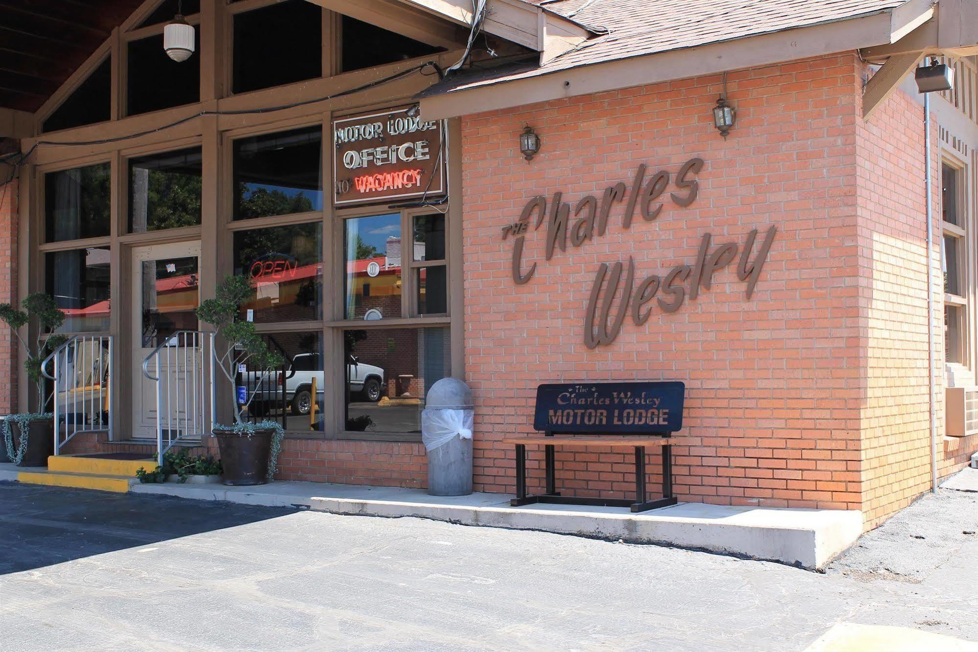 Charles Wesley Motor Lodge Downtown Broken Bow- Hochatown Esterno foto