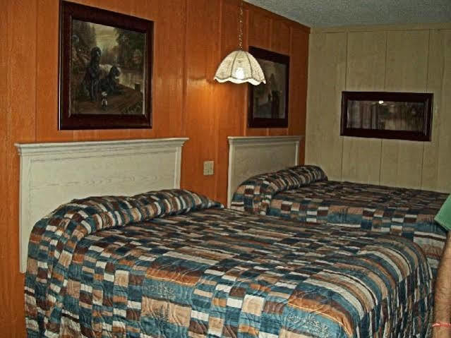 Charles Wesley Motor Lodge Downtown Broken Bow- Hochatown Esterno foto