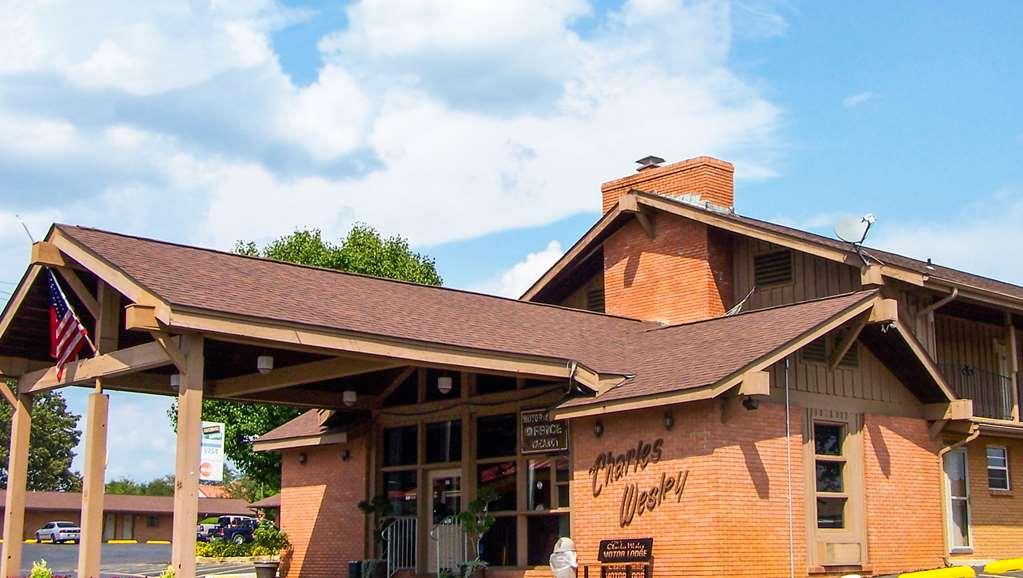 Charles Wesley Motor Lodge Downtown Broken Bow- Hochatown Esterno foto