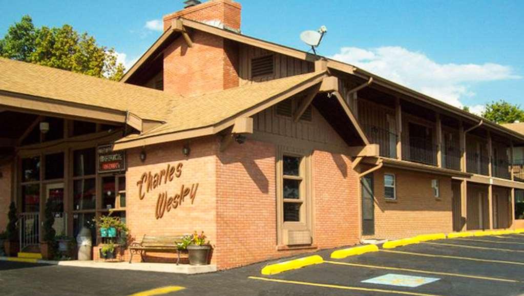Charles Wesley Motor Lodge Downtown Broken Bow- Hochatown Esterno foto